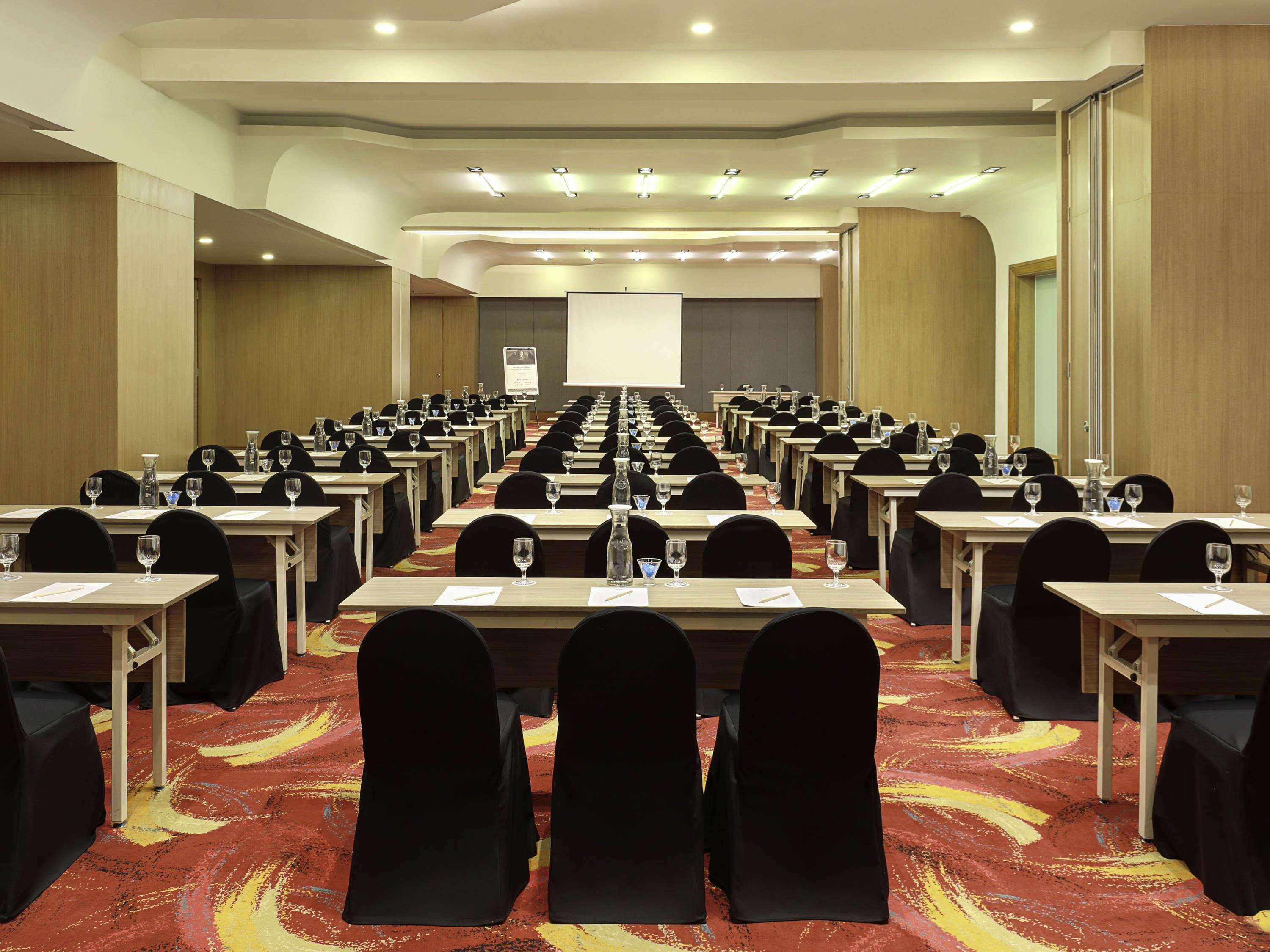 Mercure Bandung Nexa Supratman Buitenkant foto