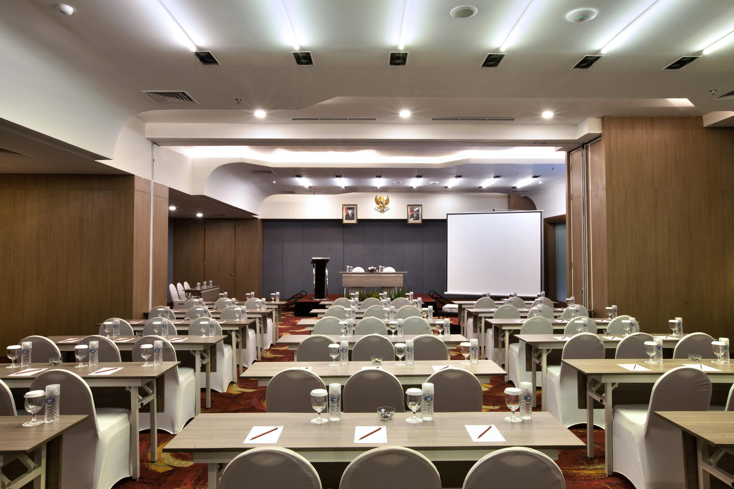 Mercure Bandung Nexa Supratman Buitenkant foto